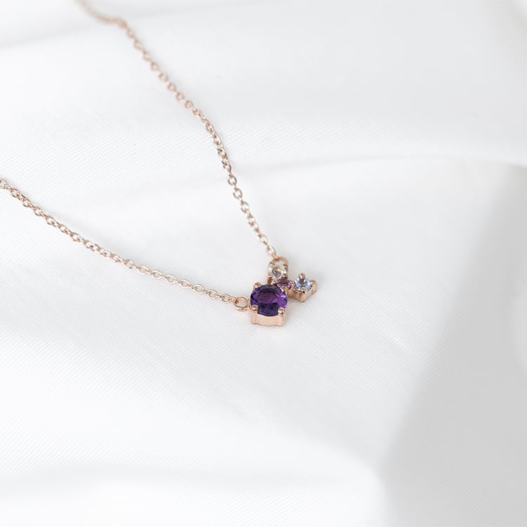 Stříbrný cluster náhrdelník s ametystem a drahokamy Millie 131067