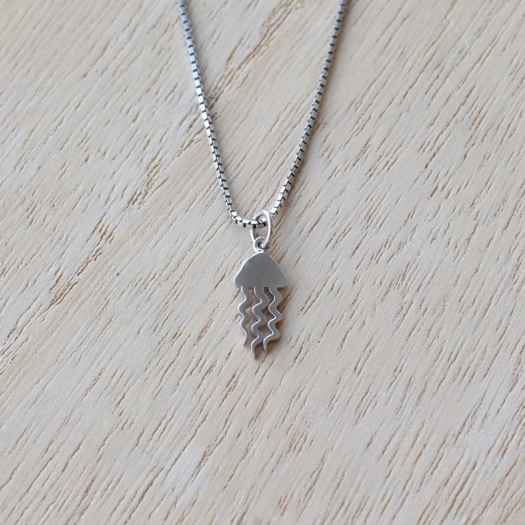 Přívěsek ve tvaru medúzy 67191