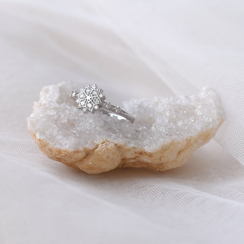 Stříbrný prsten s lab-grown diamantovou hvězdou Nighty