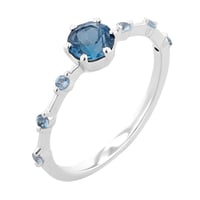 Prsten s londýnským topazem a postranními švýcarskými topazy Imelda