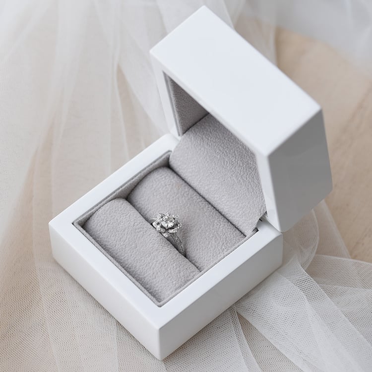 Diamantový prsten 74322