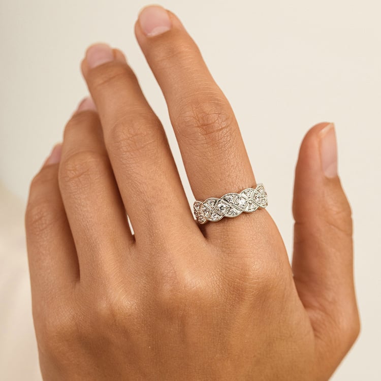 Stříbrný zdobený prsten s diamanty Ruben 163101