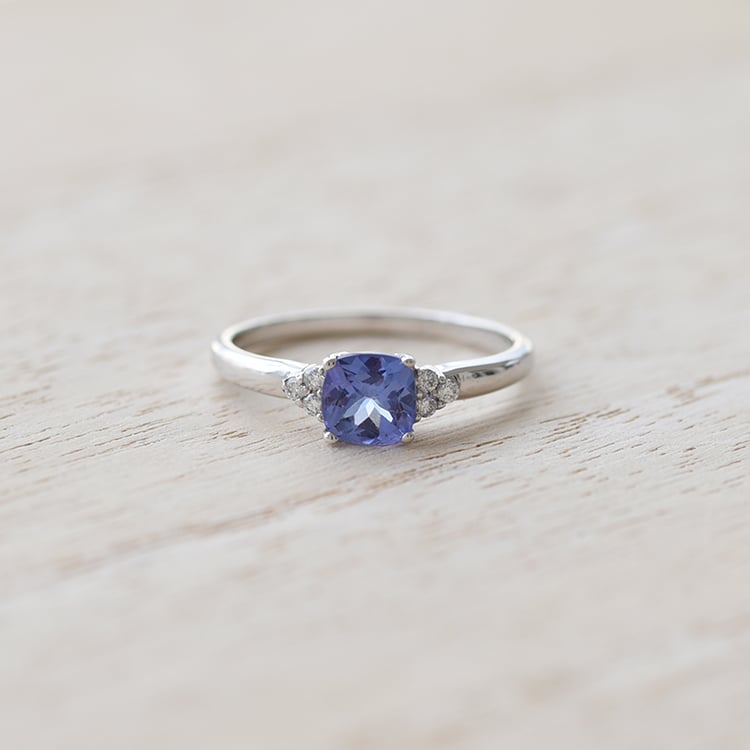 Prsten s tanzanitem 63109
