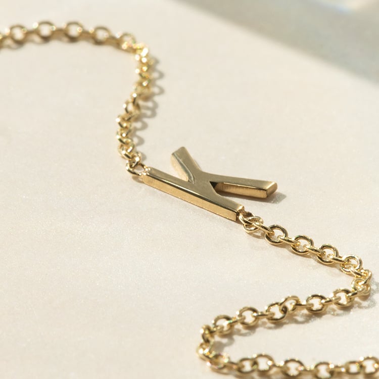 Stříbrný náhrdelník s písmenkem podle vaší volby Lupe 138940