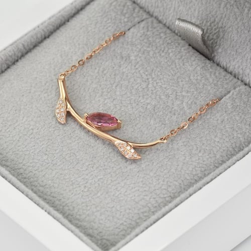 Náhrdelník s marquise turmalínem a diamanty Jandie