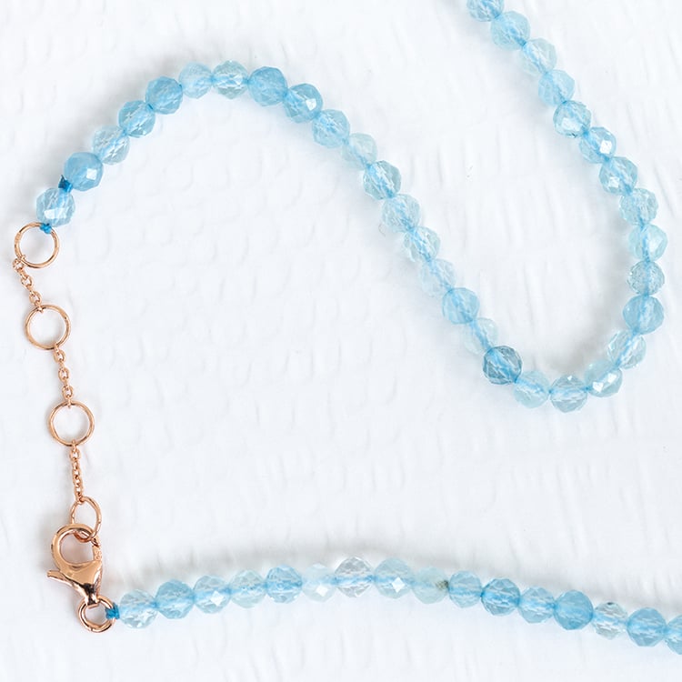 Stříbrný náhrdelník s akvamarínovými korálky Alix 129208