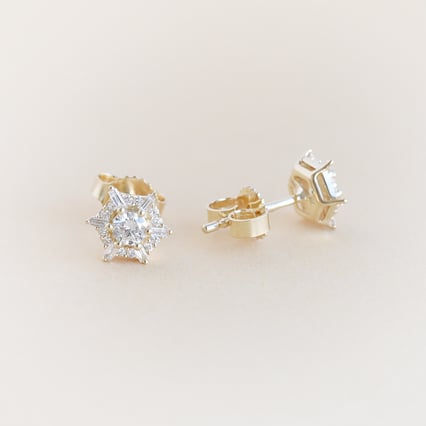 Náušnice ve tvaru hexagon s lab-grown diamanty Shamil