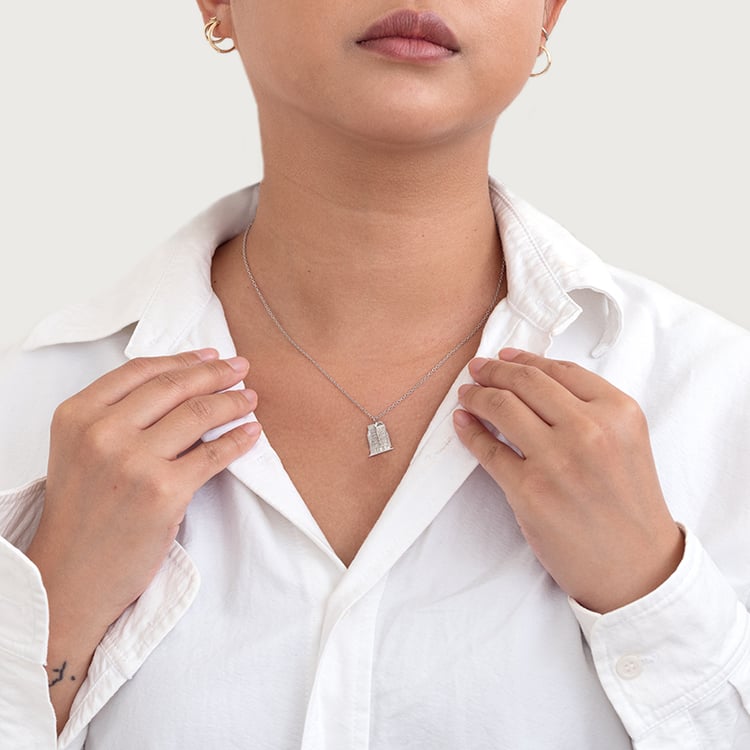 Personalizovaný stříbrný přívěsek Tančící dům 128938