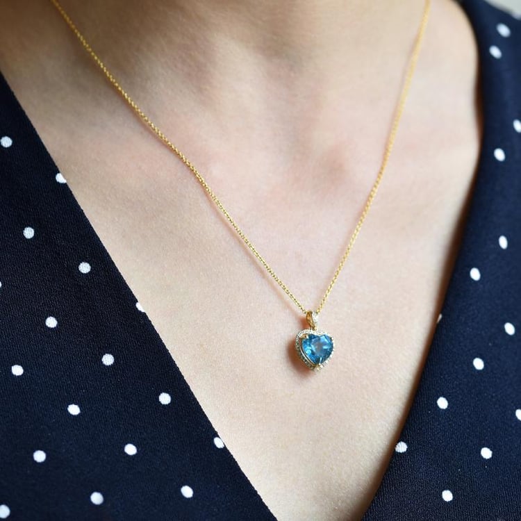 Náhrdleník s topazem 29984