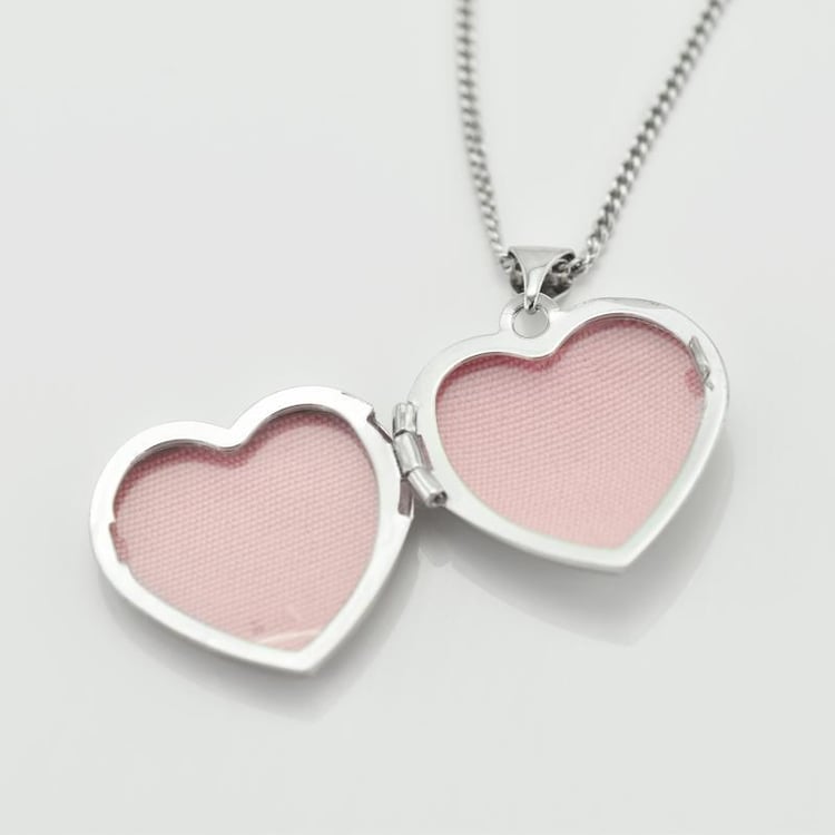 Stříbrný srdíčkový medailon 15039