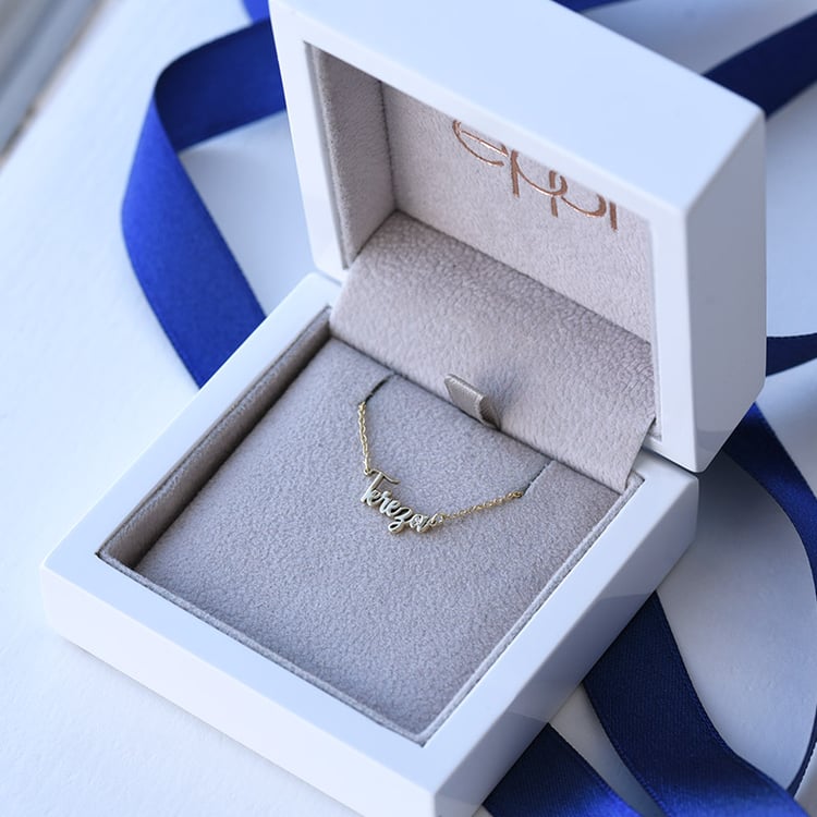 Náhrdelník na míru se jménem a diamantem 78461