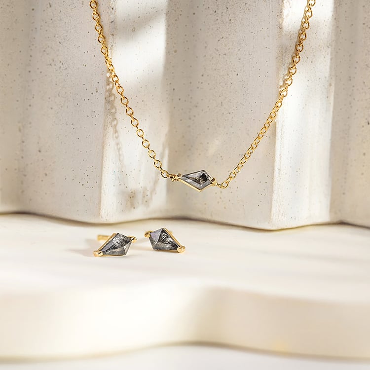 Náhrdelník s kite salt and pepper diamantem Ranka 156063