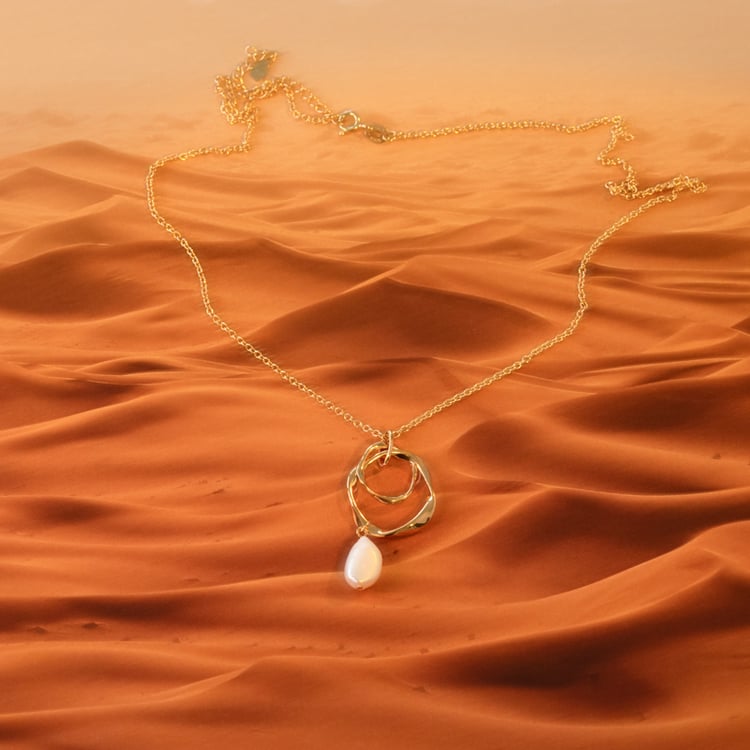 Pozlacený přívěsek s perlou Elana 101237