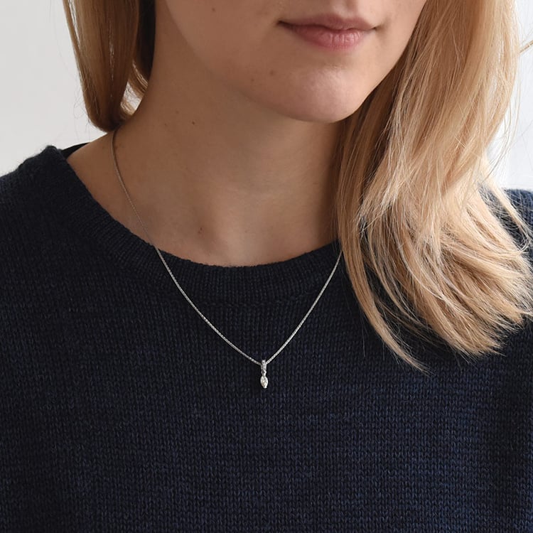 Náhrdelník s diamantem 73041