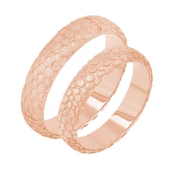 Zlaté snubní prsteny s atypickým povrchem Cali