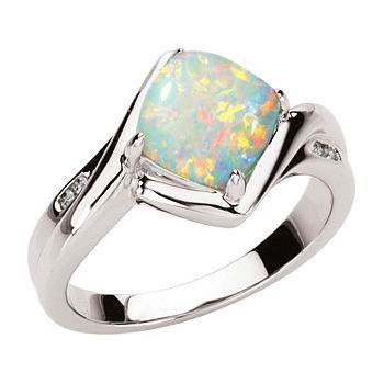 Prsten s opálem a diamanty