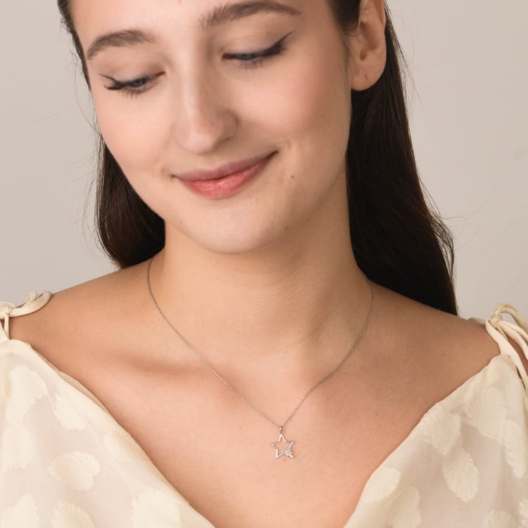 Zlatý přívěsek s lab-grown diamantem ve tvaru hvězdy 165696