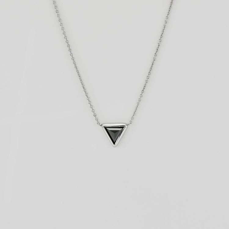 Náhrdelník s diamantem 40198