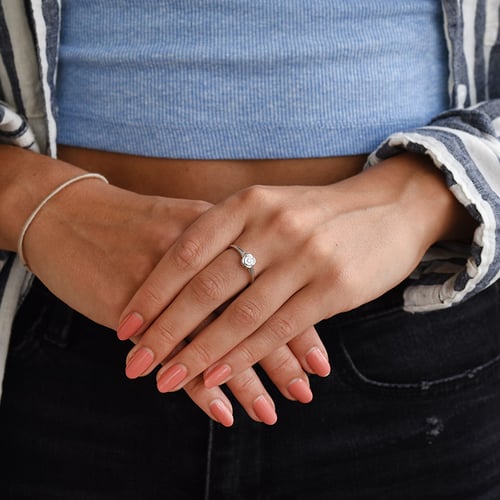 Prsten s diamantem ve stylu solitaire Catello