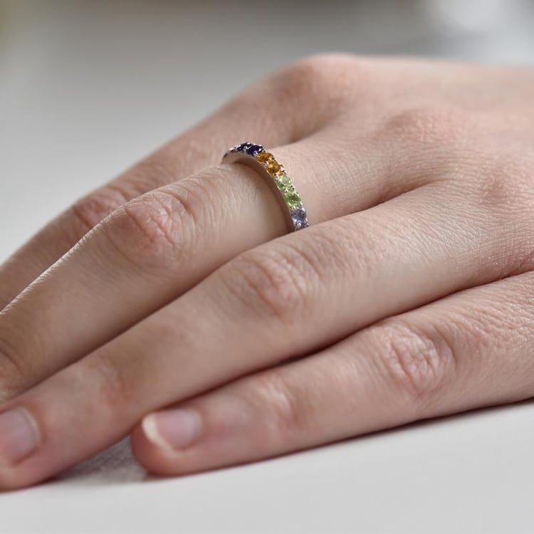 Stříbrný prsten s drahokamy 28822