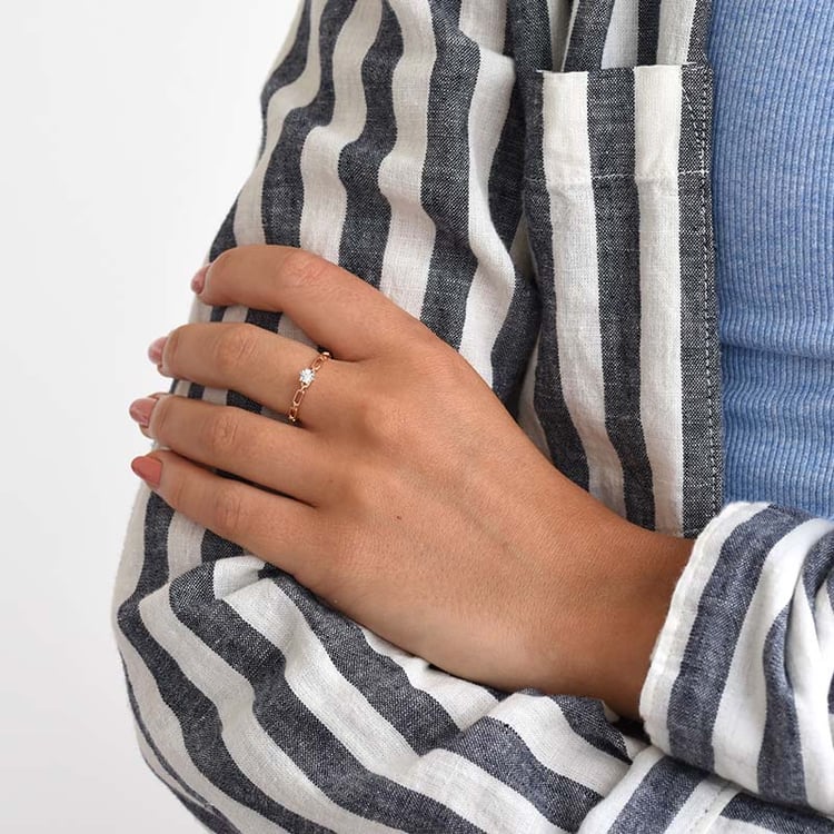 Trendy diamantový prsten ze zlata 84422