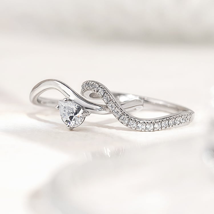 Romantický zásnubní set atypických prstýnků s diamanty 156528