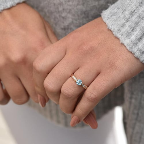 Zásnubní prsten s topazem a diamanty Mita