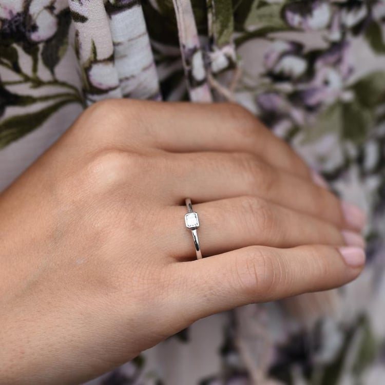 Zásnubní prsten s diamantem 47419