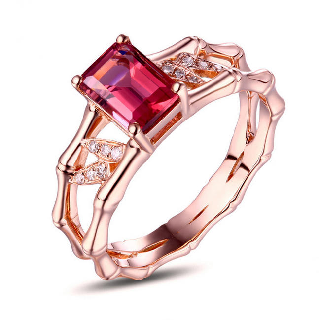 Zásnubní prsten s turmalínem