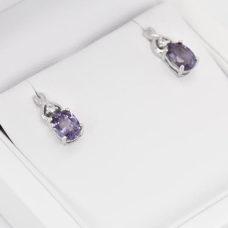 Stříbrné náušnice s alexandrity a zirkony Narel 14283