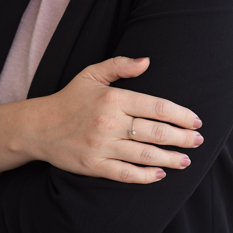 Prsten s hnědým diamantem 86562