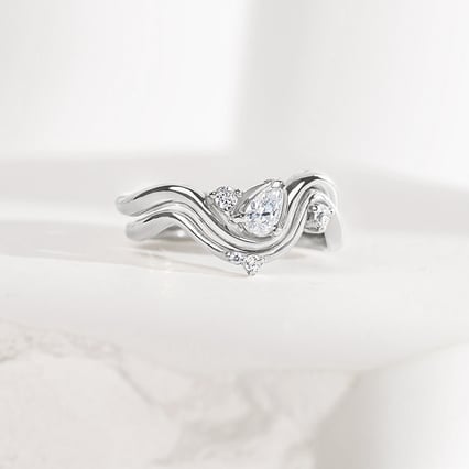 Romantický zásnubní set atypických prstýnků s diamanty Susan