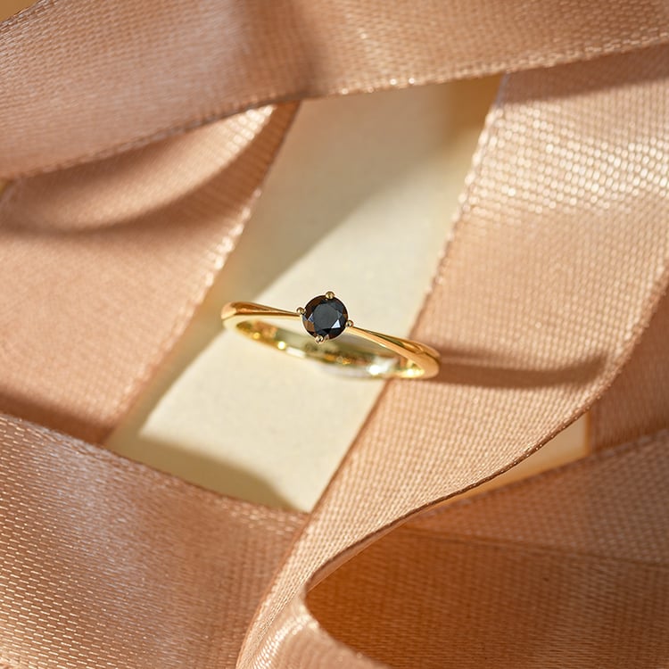 Zásnubní prsten s černým diamantem Sevati 133759