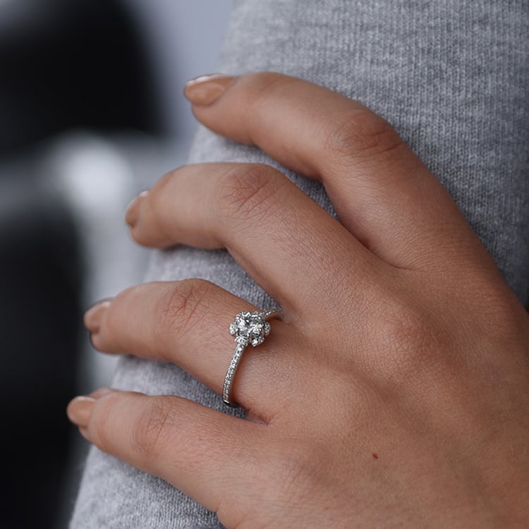 Prsten s mossanitem a diamanty 63017