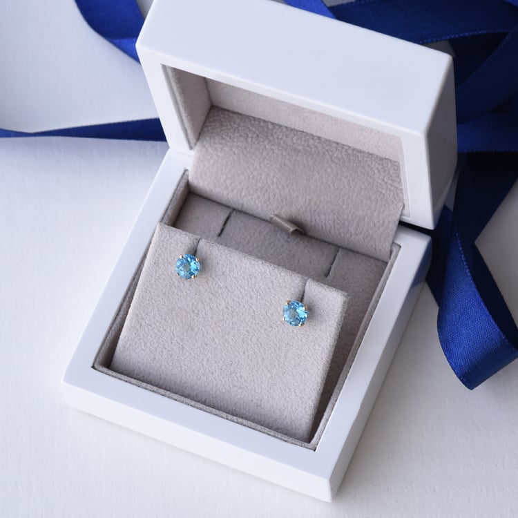 Náušnice s topazy ze zlata 90537