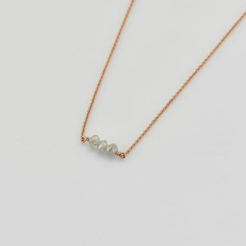 Zlatý choker s diamantovými korálky Xanadie