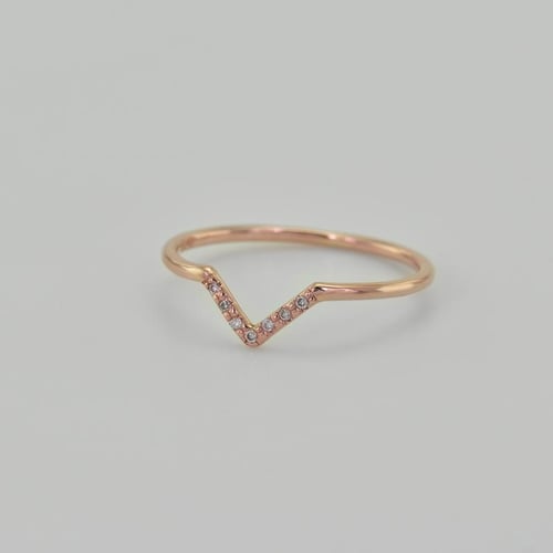 Zlatý vykrojený snubní prsten s diamanty Bebeha