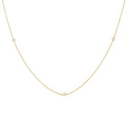 Jemný zlatý náhrdelník se třemi diamanty Pekko