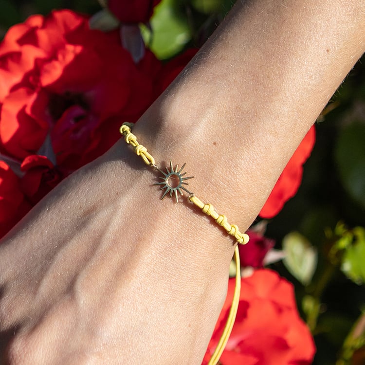 Šňůrkový náramek se sluncem Sun 108809