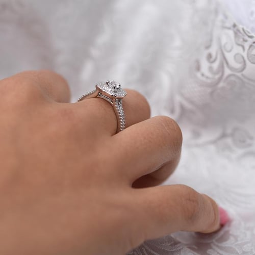 Extravagantní halo zásnubní prsten s lab-grown diamanty Giacomo