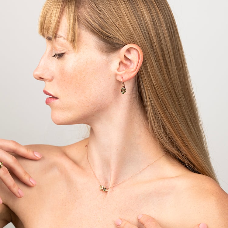 Cluster náušnice s vltavíny, safíry a diamanty Gita 146830