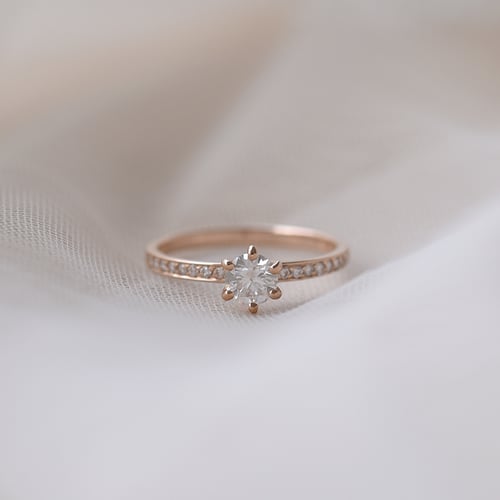 Zásnubní prsten s lab-grown diamanty Vanan
