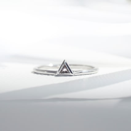 Prsten s trillion salt and pepper diamantem Daslis