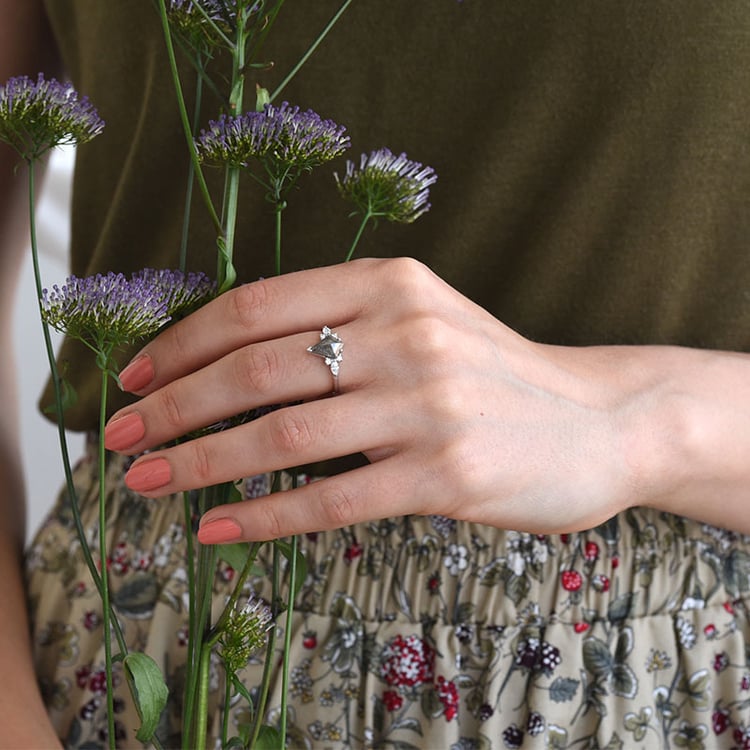 Salt and pepper prsten ze zlata 82545