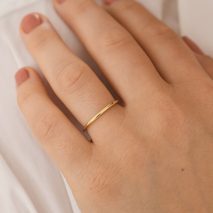 Zlaté minimalistické snubní prsteny Alays 157177