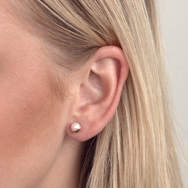 Decentní perlové náušnice Danne 129197