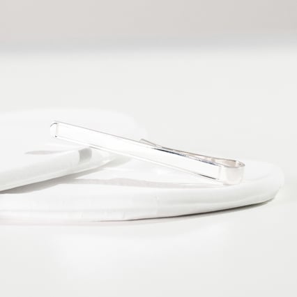 Stříbrná kravatová spona s gravírem podle vlastní volby Derek