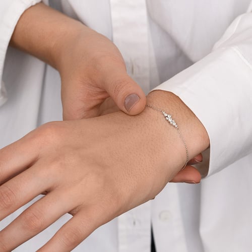 Minimalistický cluster náramek s lab-grown diamanty Lucy