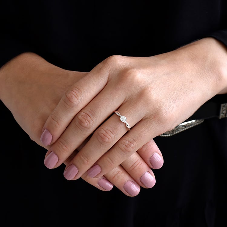 Zásnubní prsten s 0.30 ct GIA certifikovaným diamantem Aliye 87070