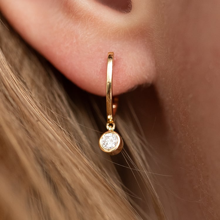 Zlaté visací náušnice s diamanty Nova 137476